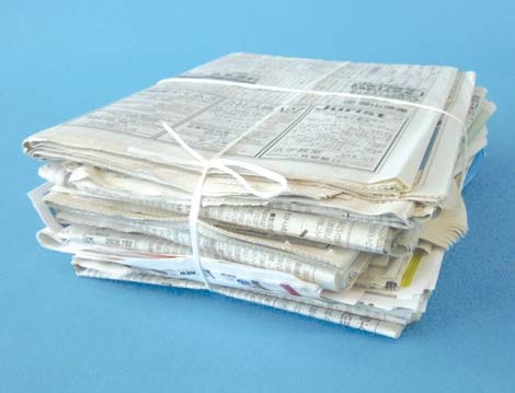 写真：新聞・折込チラシ