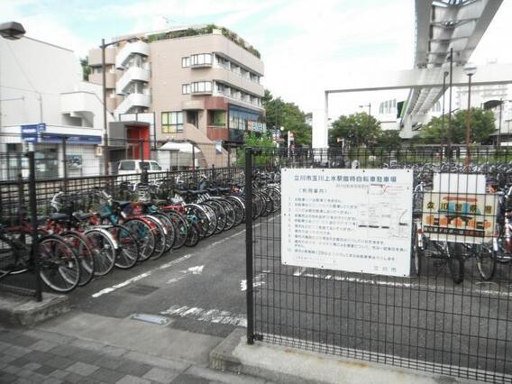 写真：玉川上水駅臨時自転車駐車場出入口
