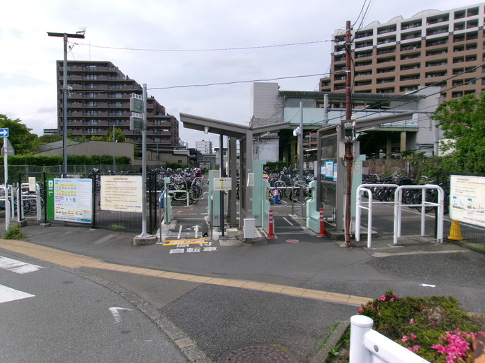 写真：西国立駅第二有料自転車等駐車場