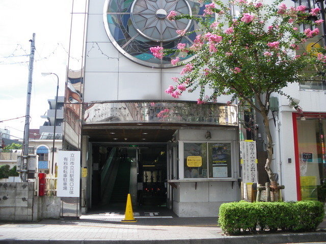 写真：立川駅南口立体有料自転車駐車場