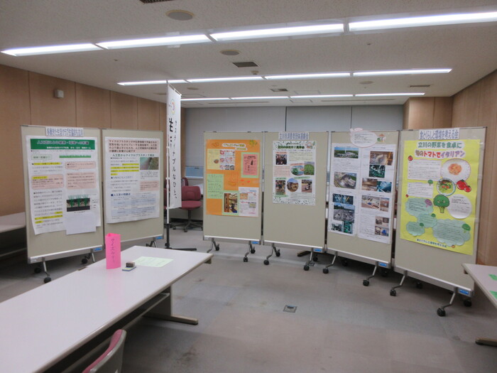 くらしフェスタ立川で団体の活動報告等をまとめたパネル