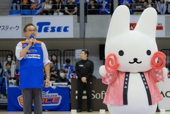 写真：くるりんと市長