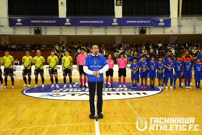 市長のスピーチの様子