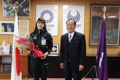 写真：表敬訪問の様子1