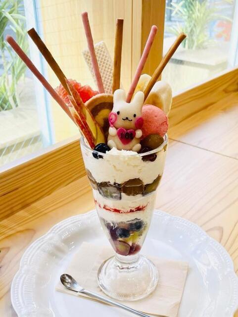 写真：10周年記念のパフェ