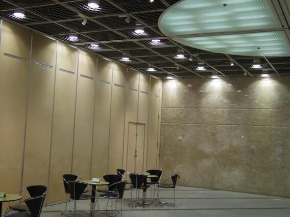 写真：1階ギャラリー