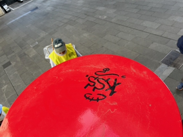 写真：落書きの被害