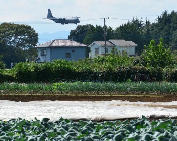 写真：第3回フォトコン特別賞「基地の街の畑」