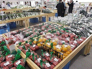 写真：みのーれ立川直売コーナー（野菜）