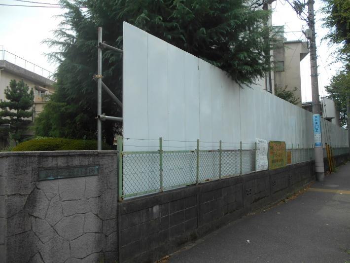 写真：正門付近の様子