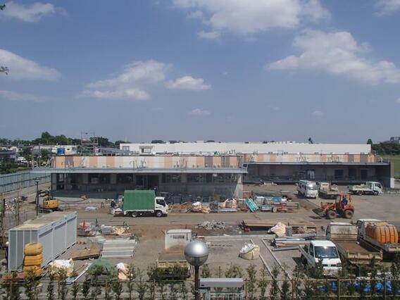 写真：5月1日時点内装仕上げ工事の様子