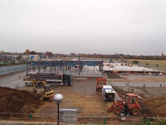 写真：鉄骨工事の様子