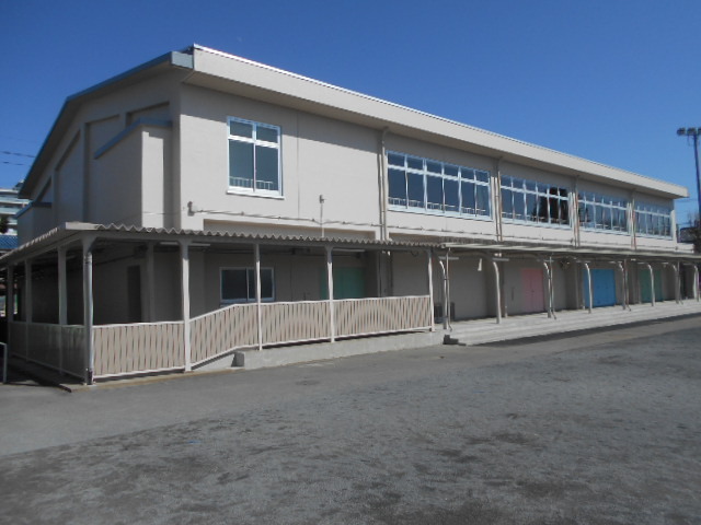 写真：第五小学校体育館外観