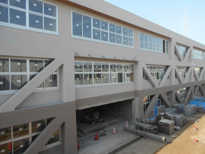 写真：改修中の校舎