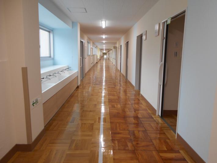 写真：廊下の様子