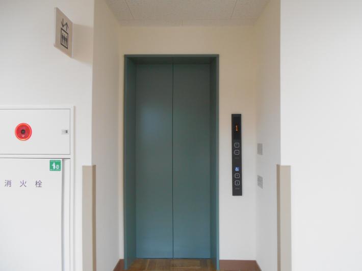 写真：エレベーター