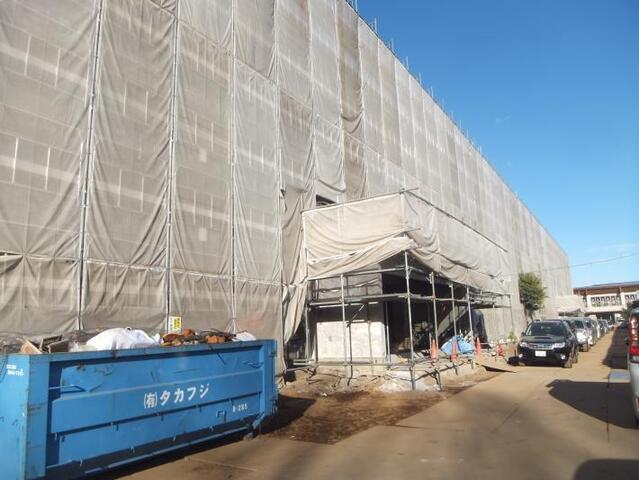 写真：平成29年1月内装工事、外壁工事の様子