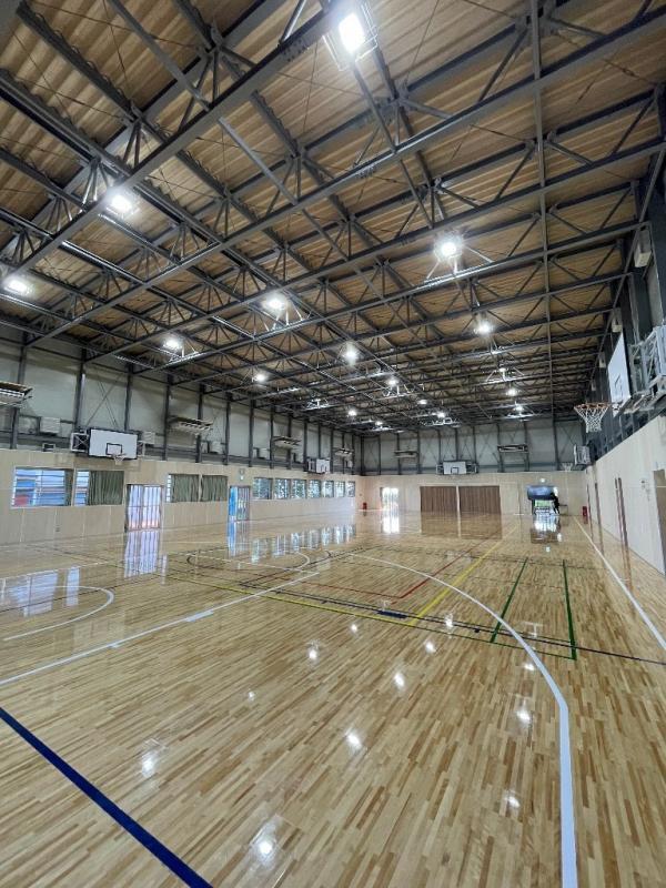 写真：仮説体育館建設2