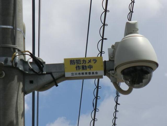 写真：通学路防犯カメラ