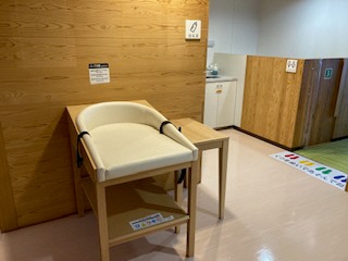 おむつ替えベッドの写真