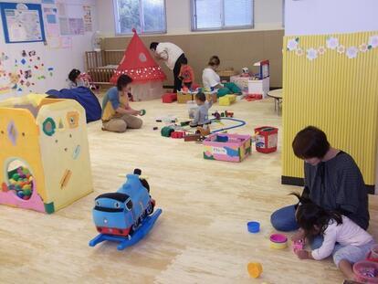 写真：ひまわり子育てひろばの様子