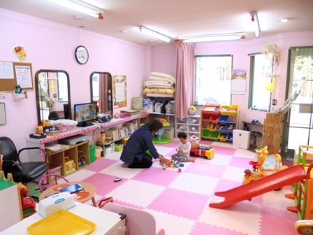 写真：タンポポ保育室　室内1