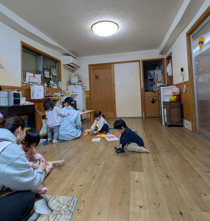 写真：保育所室内の様子