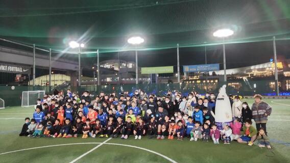 写真：試合後の記念撮影の様子