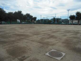 写真：四中校庭整備