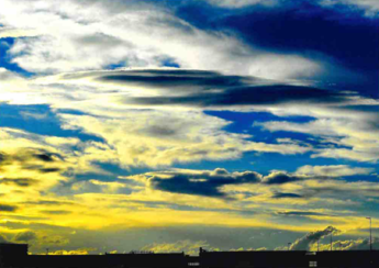 写真：青空と雲