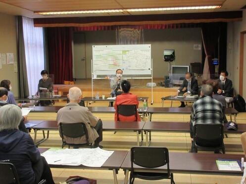 写真：昨年実施した意見交換会の様子