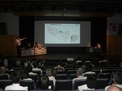 写真：基調講演の様子2