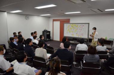 写真：令和5年度第1回議員研修会