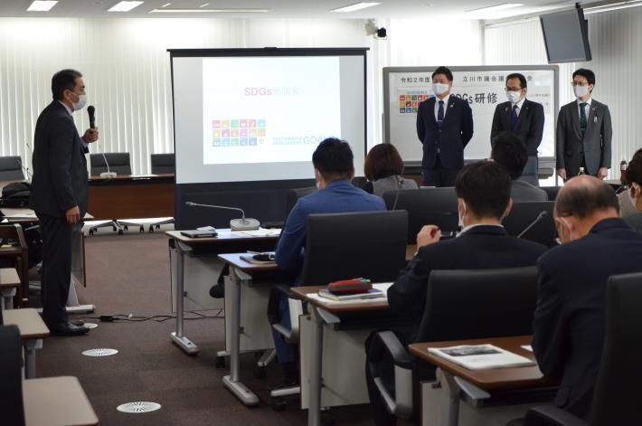 写真：令和2年度議員研修会