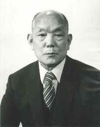 写真：第11代議長　大路　権次郎