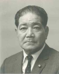 写真：第16代議長　早稲田　英章