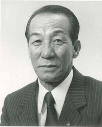 写真：第30代、第31代議長　岡部　寛人