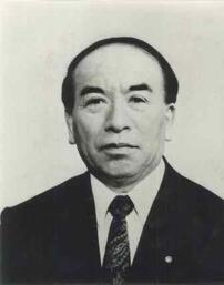 写真：第39代、第42代議長　鳴島　勇一