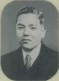 写真：初代副議長　川崎　淑男