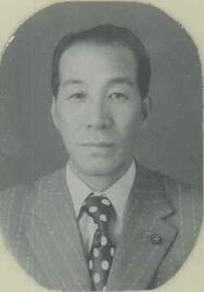 写真：32代　岡部　寛人