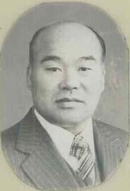 写真：35代副議長　須崎　一男