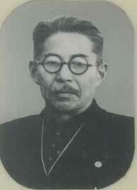 写真：4代副議長　佐藤　昌男