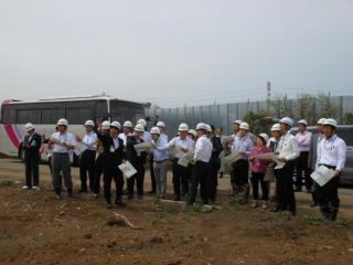 写真：環境建設委員会視察の様子