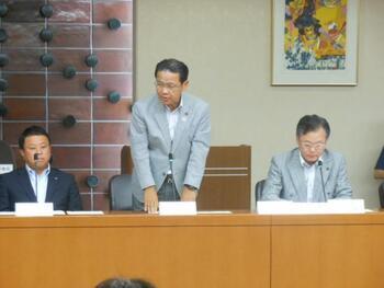 写真：委員会での様子