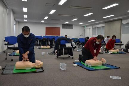 写真：救命講習の様子