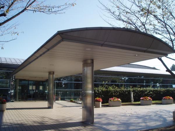 写真：柴崎市民体育館外観