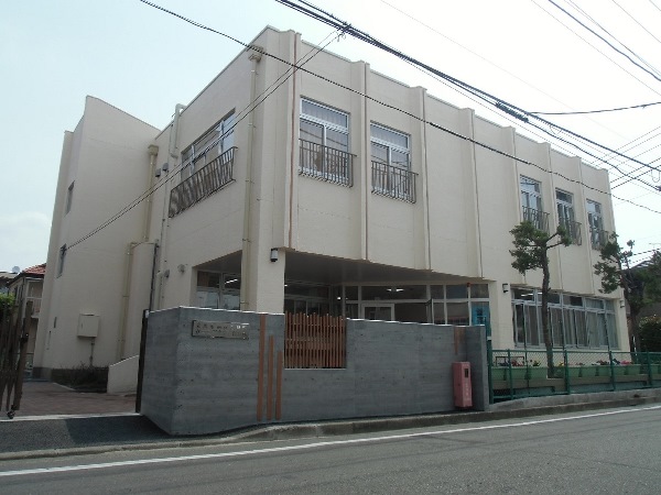 写真：羽衣児童館外観