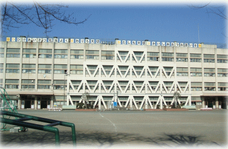 写真：立川市立第六小学校外観