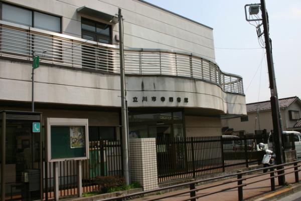 写真：幸図書館外観