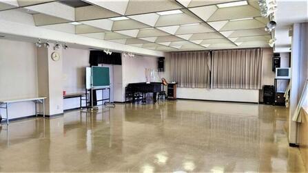 写真：高松学習館視聴覚室